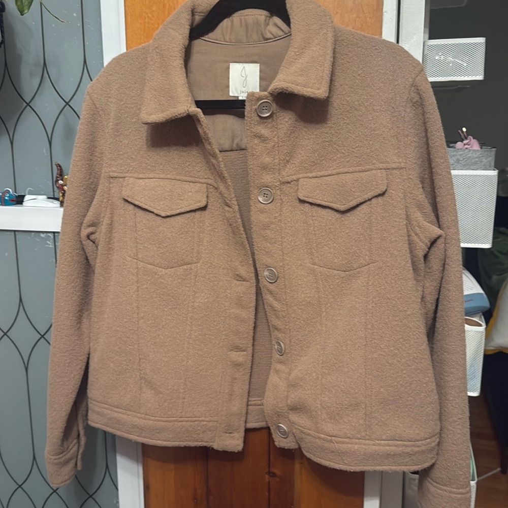 Cute joie shacket - like new size L